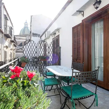 Penthouse Luxury Quattro Canti-2